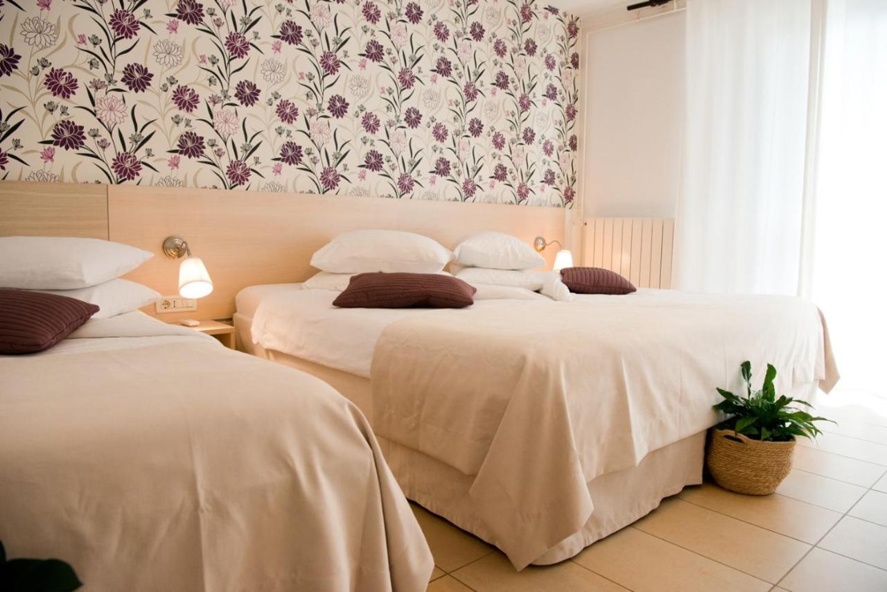 Apartments Sandra 포레치 외부 사진
