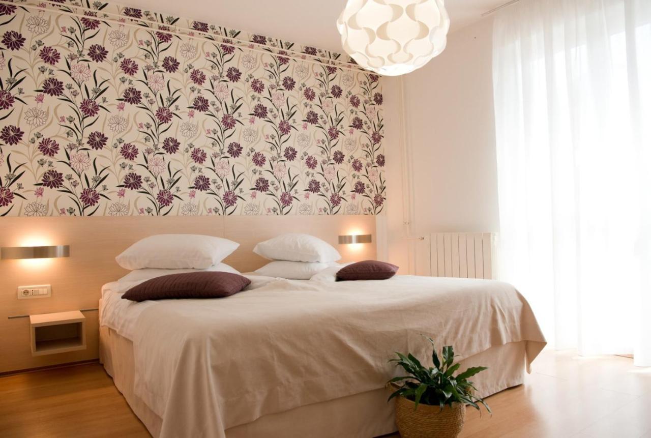 Apartments Sandra 포레치 외부 사진